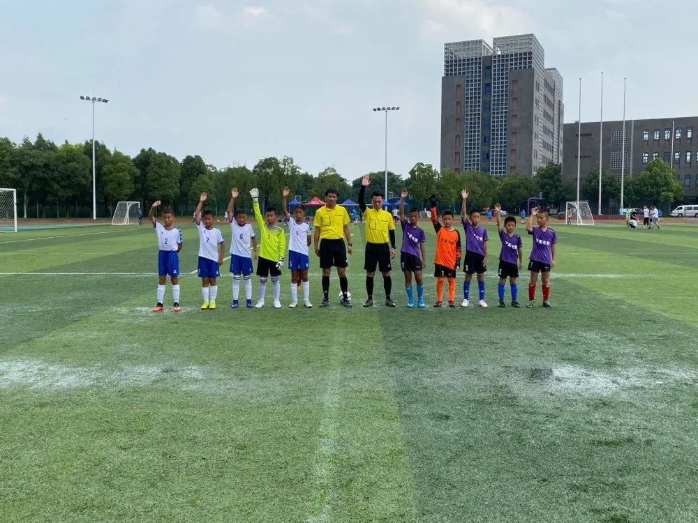 南通开发区小学足球比赛,江苏省南通市实验小学足球队