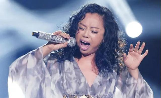 黄绮珊最巅峰现场,黄绮珊揭面大反差