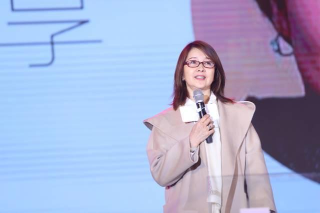 当红时期息影嫁圈外人,息影嫁入豪门了吗