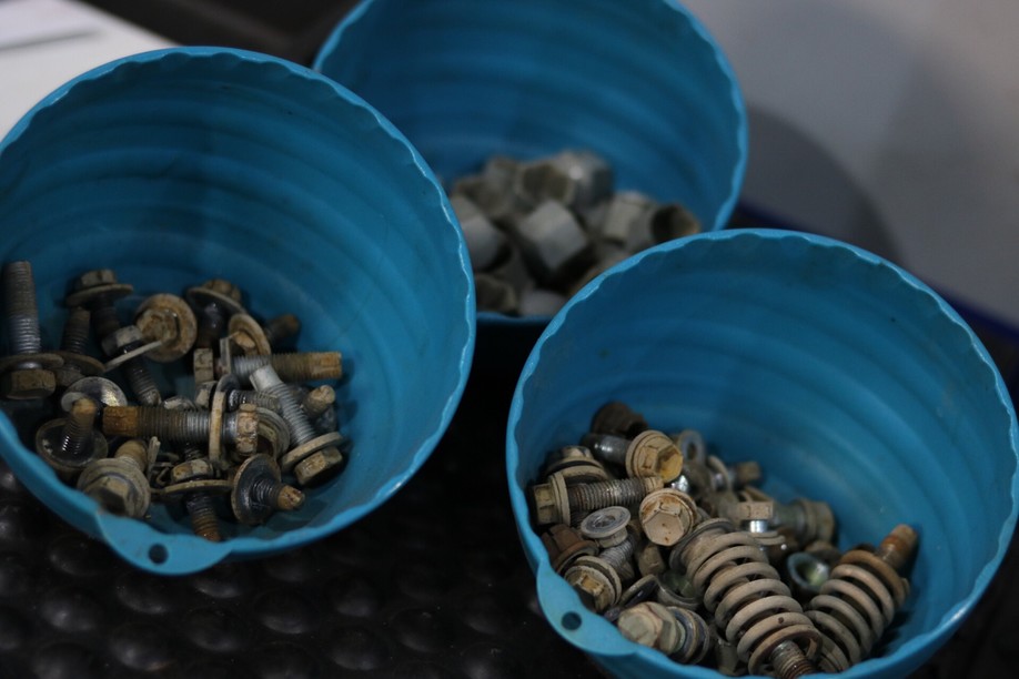 怪兽修车:修复一辆09款中东版丰田霸道,最终旧车变新车