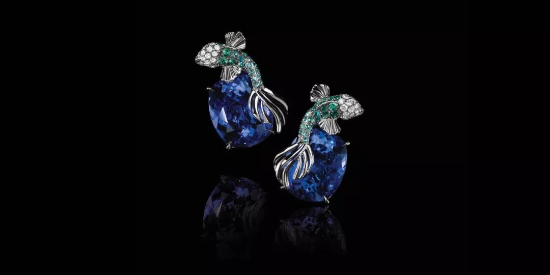 对付女人,没有一件珠宝解决不了的!