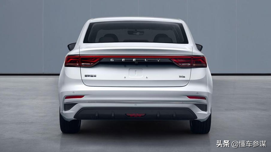 它是曾经的家轿神话，吉利的发展基石，如今*四代第**已到来