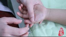 宝宝积食不想吃饭怎么推拿,宝宝肠胃积食有内热小儿推拿