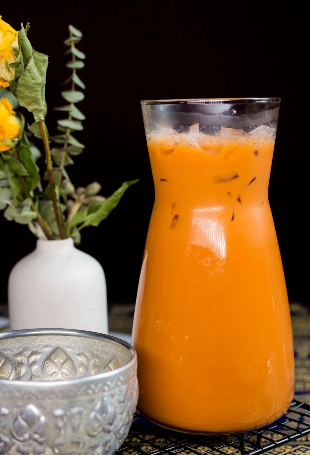 一桌只接待4人的餐厅,每天只接待三桌的火锅