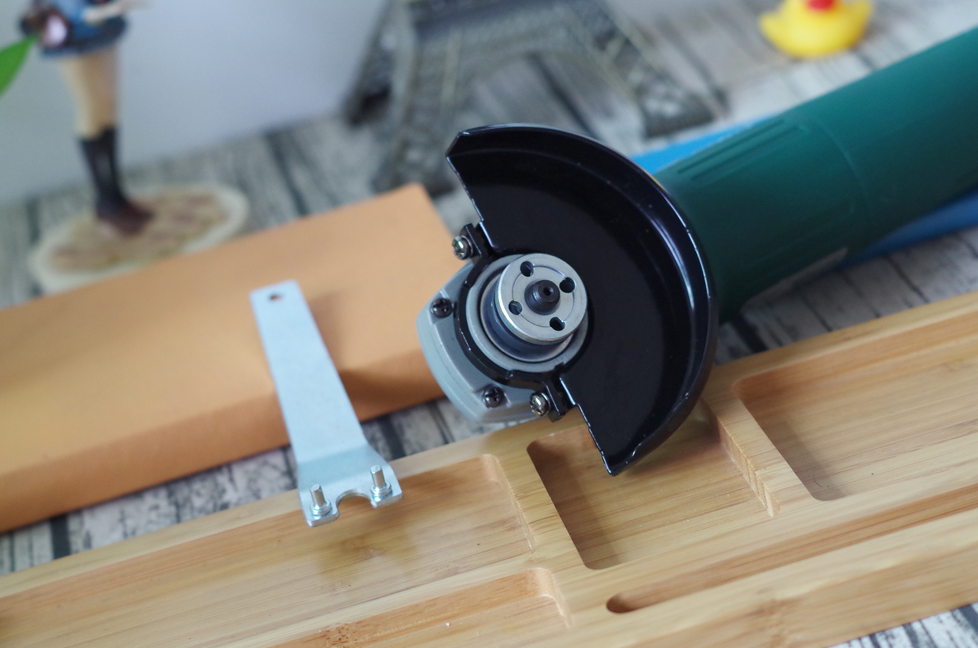 世达51090c角磨机使用方法,世达工具5寸气动角磨机