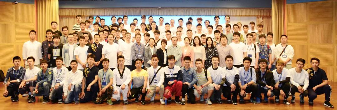 骞磋交骞煎笀濡備綍璺熷勾鑰佺殑骞煎笀浜ゆ祦,鍩庡競闈㈠瓟涓撹瑙嗛