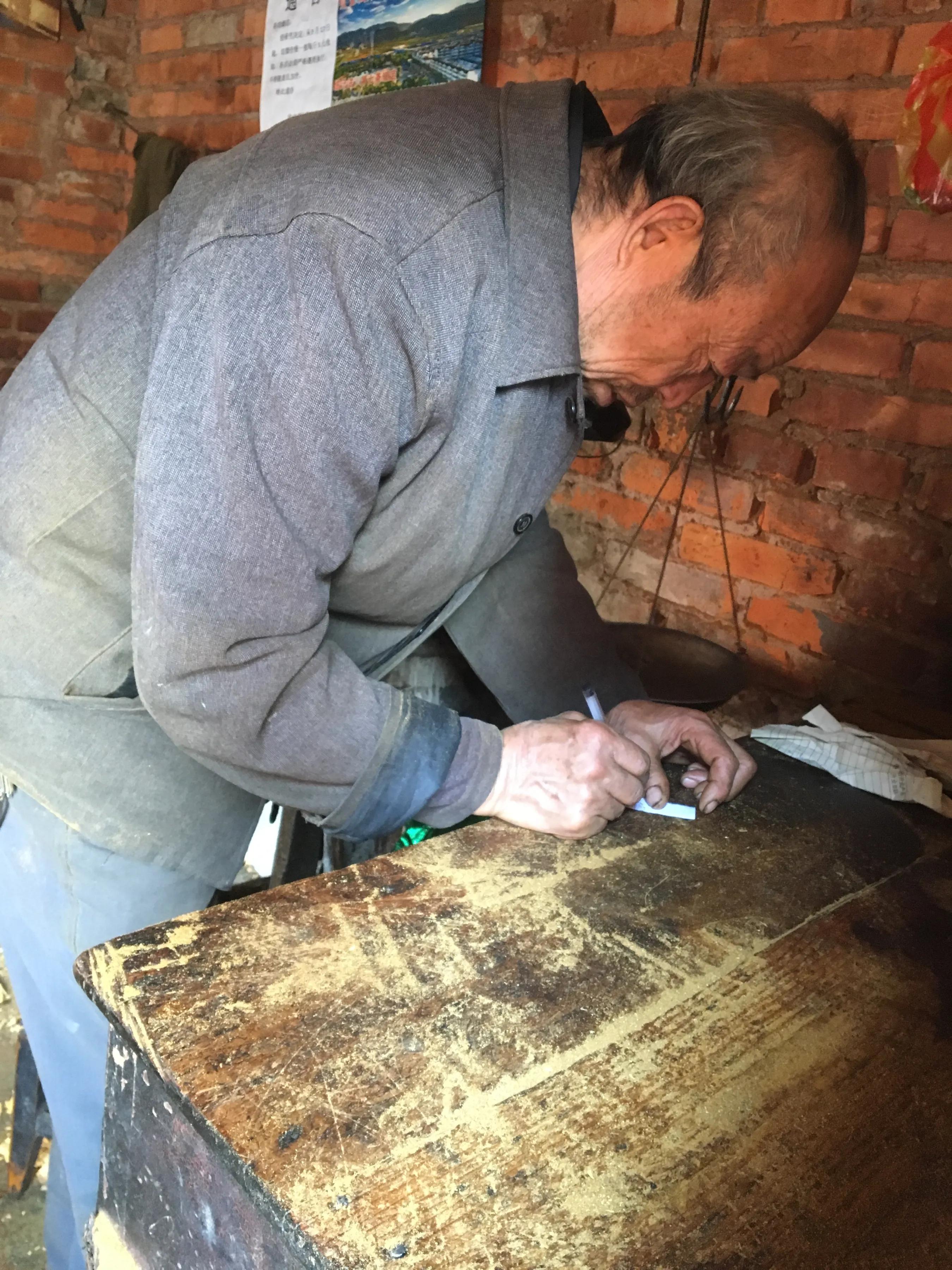 云南人有多爱抽烟 (云南人抽烟最高境界)