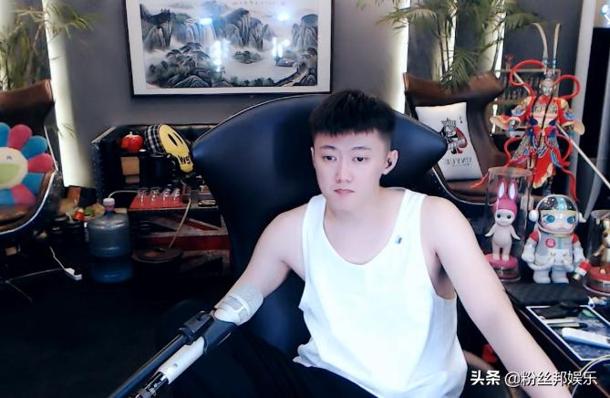 骞胯タ鏉ュ鑲栬开鎶栭煶,涓绘挱鑲栬开