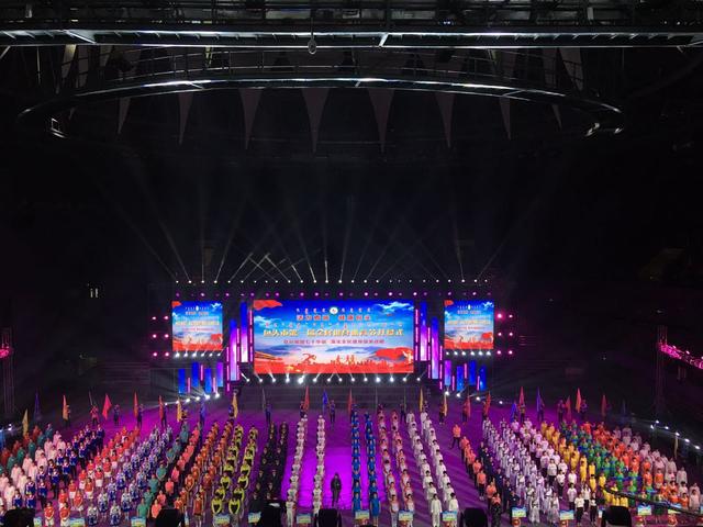 内蒙古全民健身日活动现场,全民健身传递正能量包头市