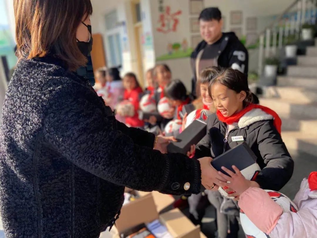 鐖卞績鍔╁娲诲姩瀹佹尝,鐖卞績鍏泭鎹愬姪瀛╁瓙