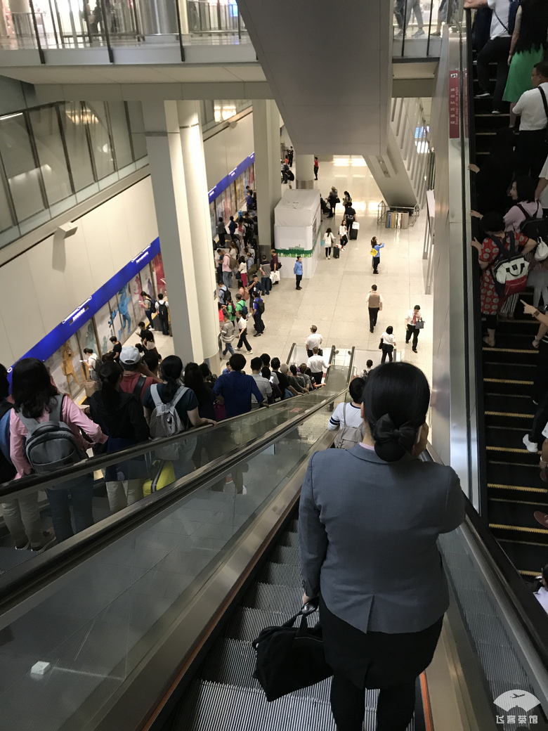 可能再难坐到的港航350！香港飞上海，几乎全程贴着海岸线飞行