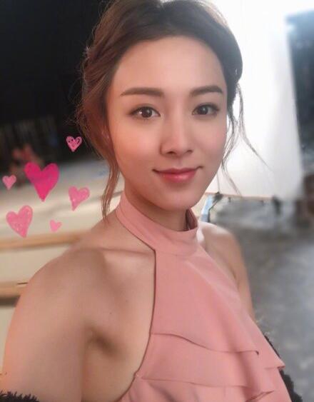 曾志伟小儿子结婚了吗,曾志伟年轻时候和他儿子照片对比