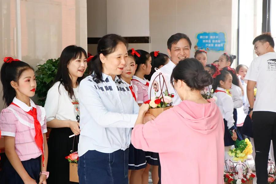 请党放心强国有我迎国庆主题活动,请党放心强国有我庆祝节目