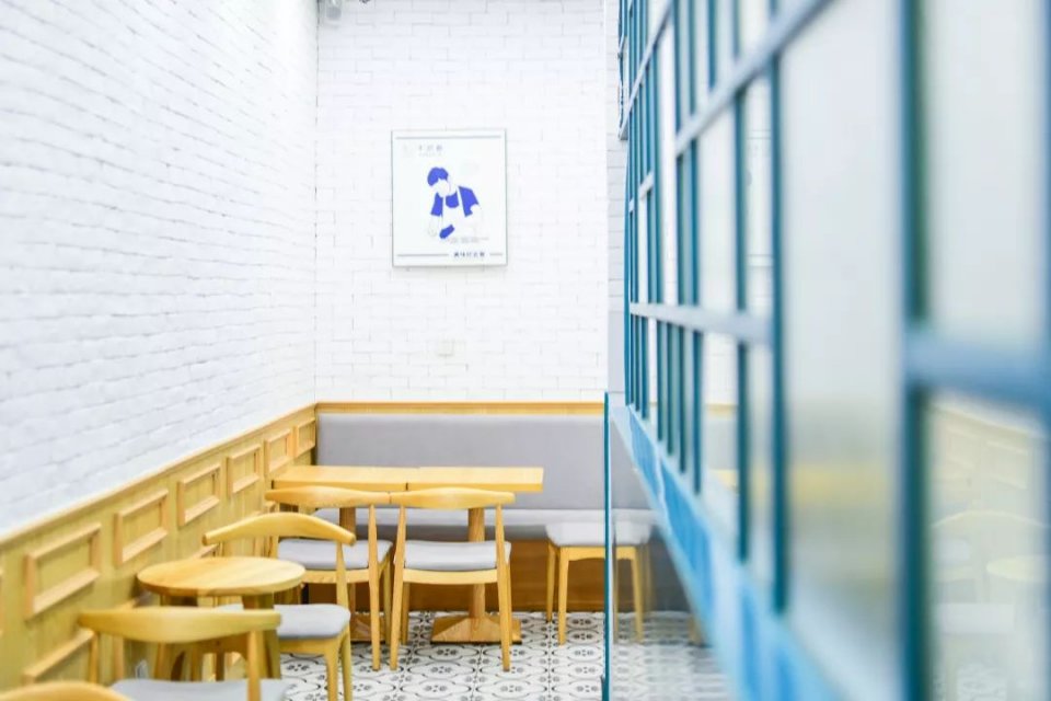 只卖3杯奶茶,只卖100多杯的奶茶