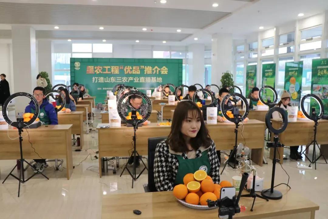 电商助农扩宽农产品销售渠道,农村电商如何带动农产品上行