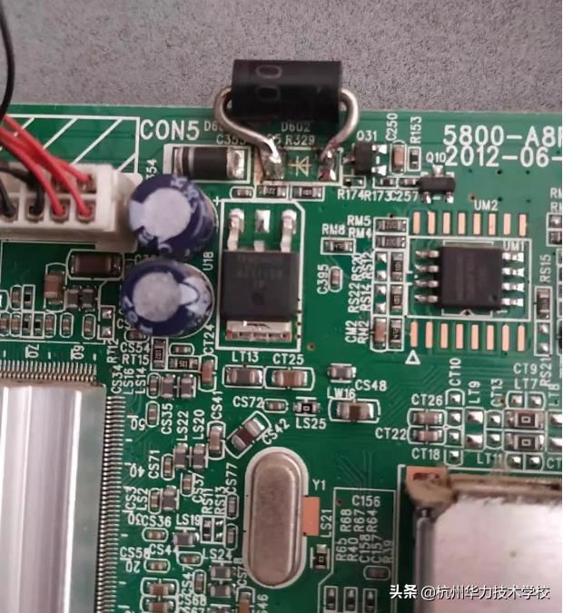 创维32e500e开机亮绿灯又变红灯,创维32e500e绿灯亮不开机怎么办