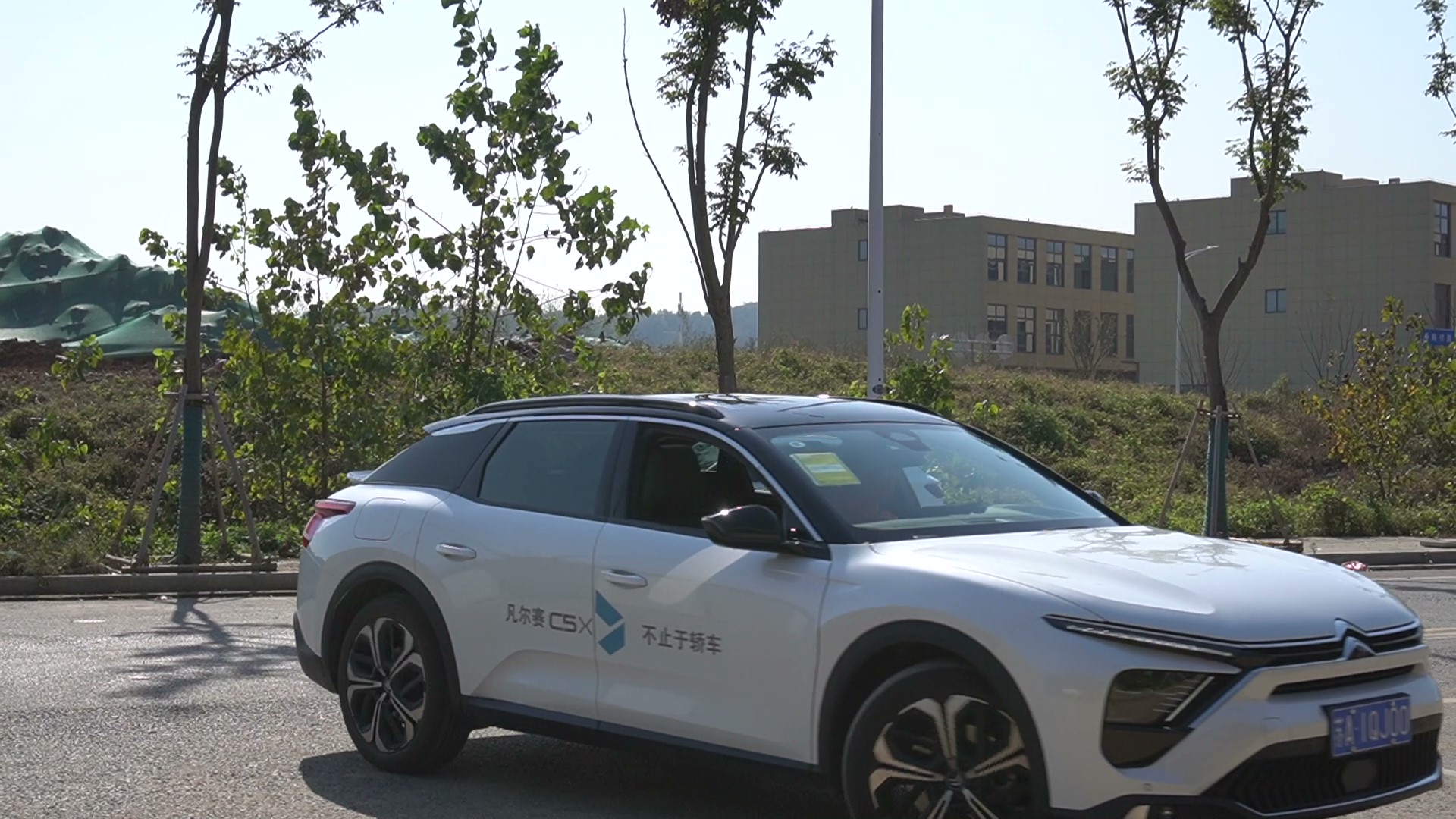 凡尔赛c5x车载流量,凡尔赛c5x流量卡在哪里