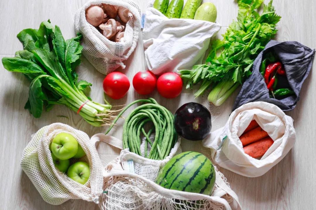 北京一对情侣三年不点外卖,一对北京情侣三年零收入