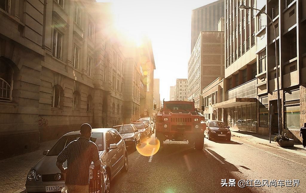 派拉蒙掠夺者汽车的越野性有多强,最安全的车派拉蒙掠夺者