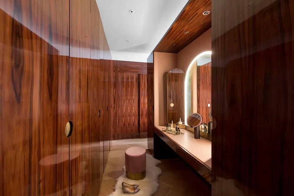 上档次跃层别墅,极简的跃层别墅