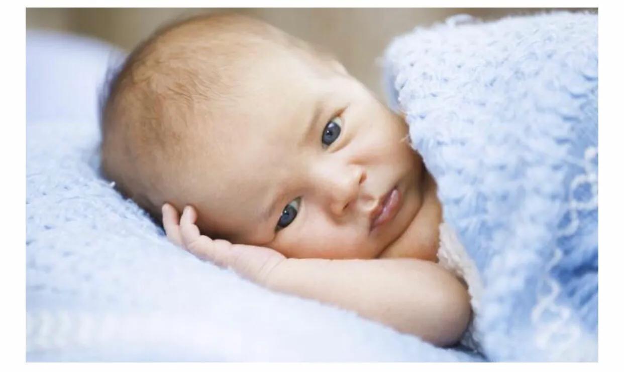 孩子哭着要抱怎么办,孩子一岁内哭要不要抱