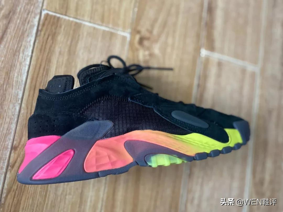 yeezy70018款值得购买吗,yeezy700经典款