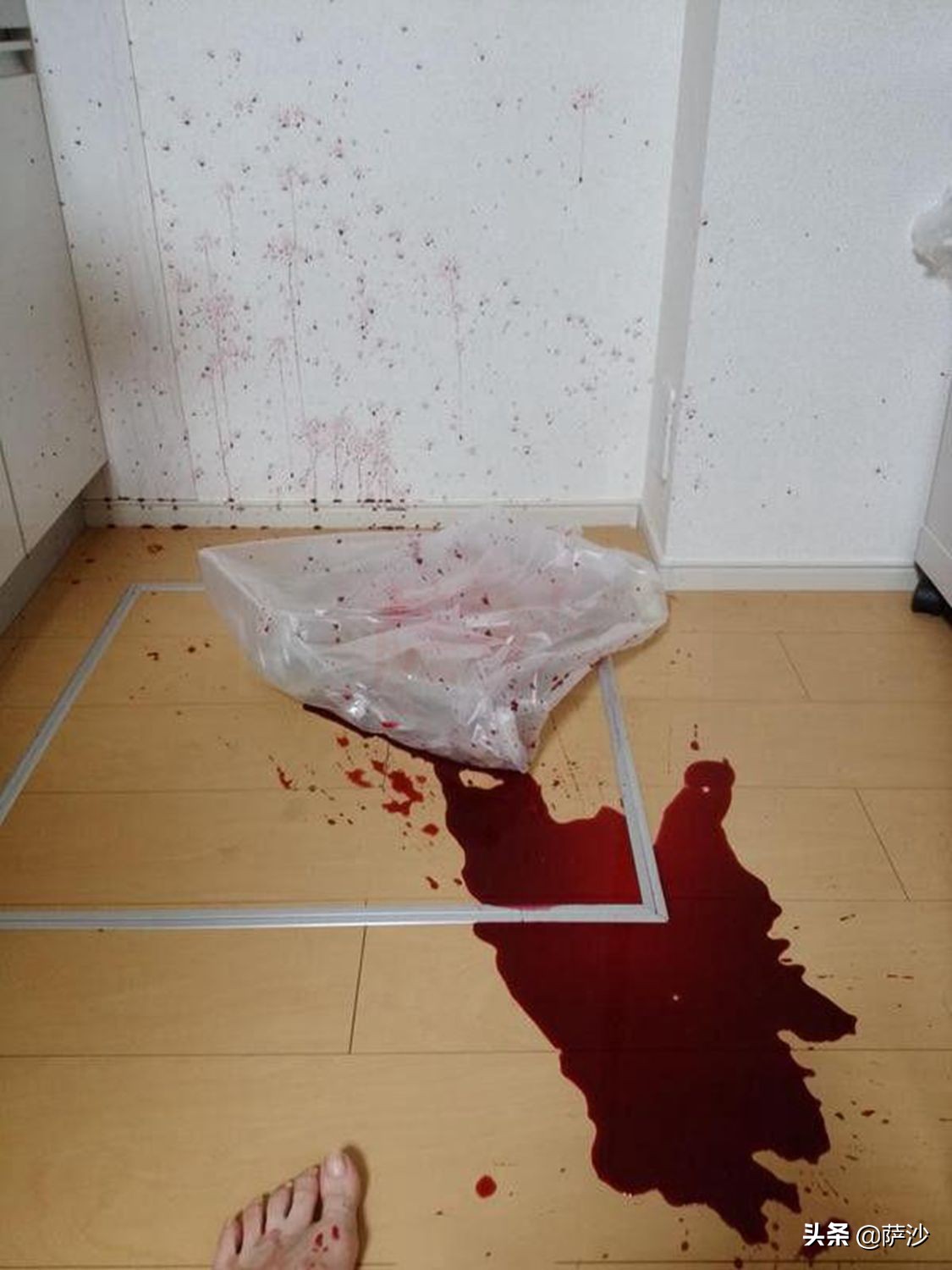 小说：烂赌鬼杀8人只放过女童：1980年李海云全家*门惨灭**案