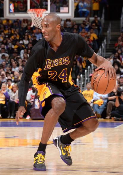 为什么nba球员不在乎球鞋性能,nba球衣短袖为什么不推