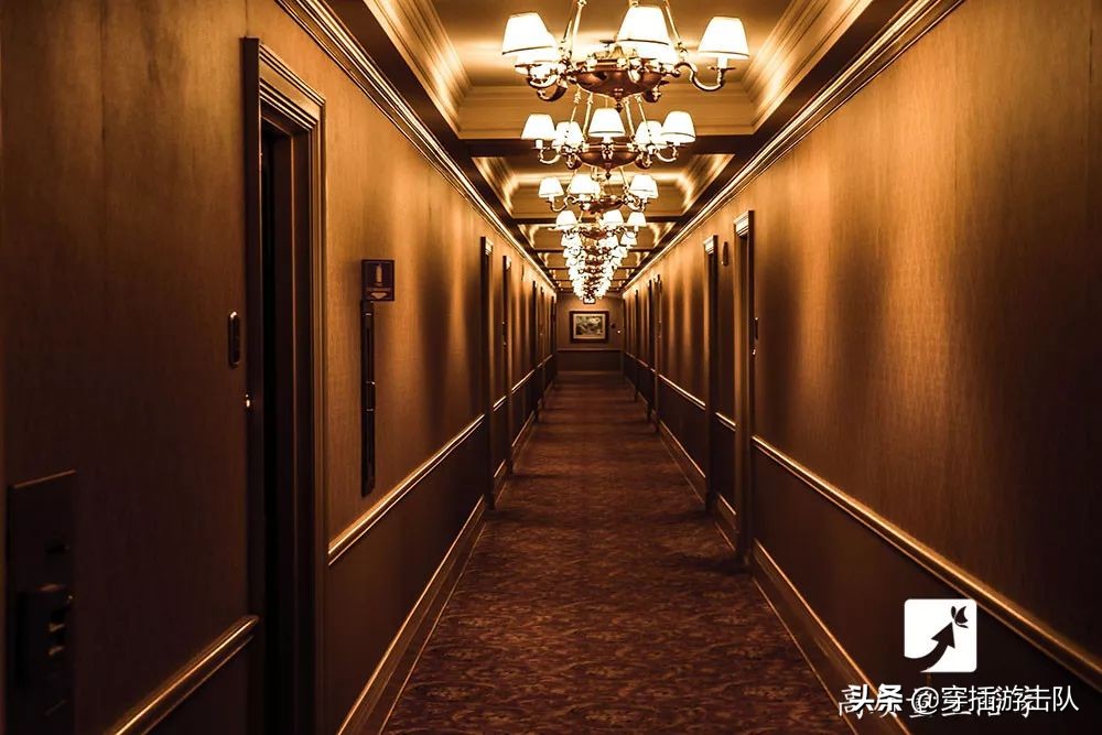 住宾馆为什么在马桶里倒一壶开水,为什么住酒店时要倒一壶开水