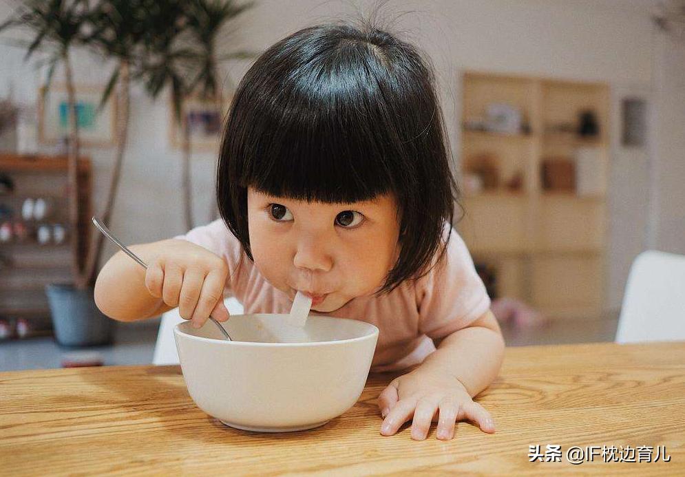 辅食怎样做宝宝吃了不便秘,辅食做面条