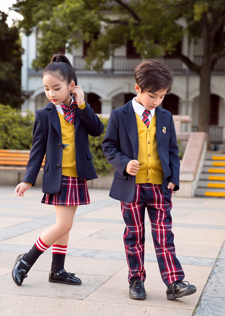 孩子校服脏了用什么洗才干净,深色校服脏了洗不干净用什么方法