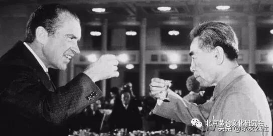 如何鉴别70年代茅台老酒,70年代茅台镇老酒照片