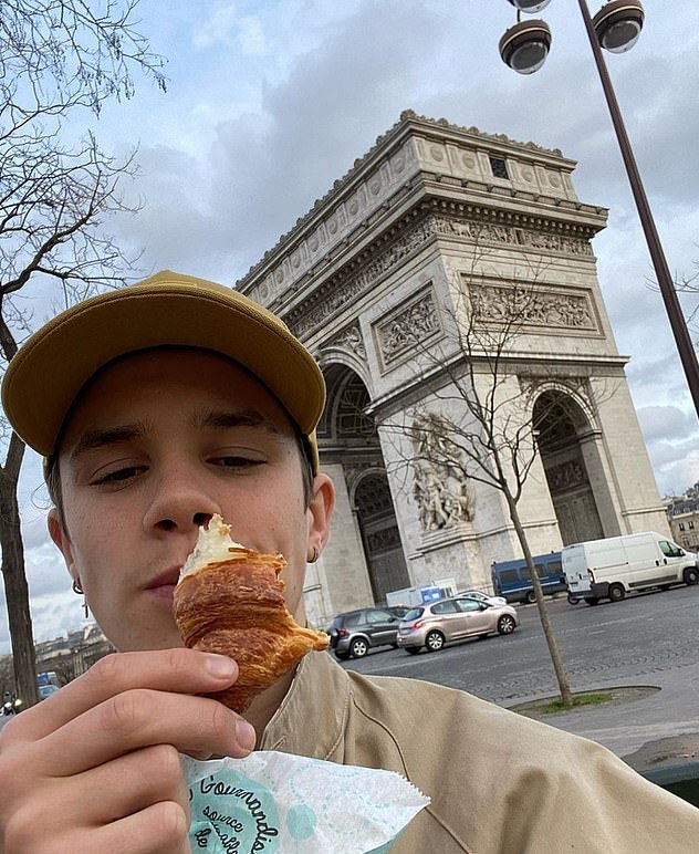 小贝17岁二儿子和女友撒狗粮!超模脸媲美贝嫂,小贝儿子都早恋?