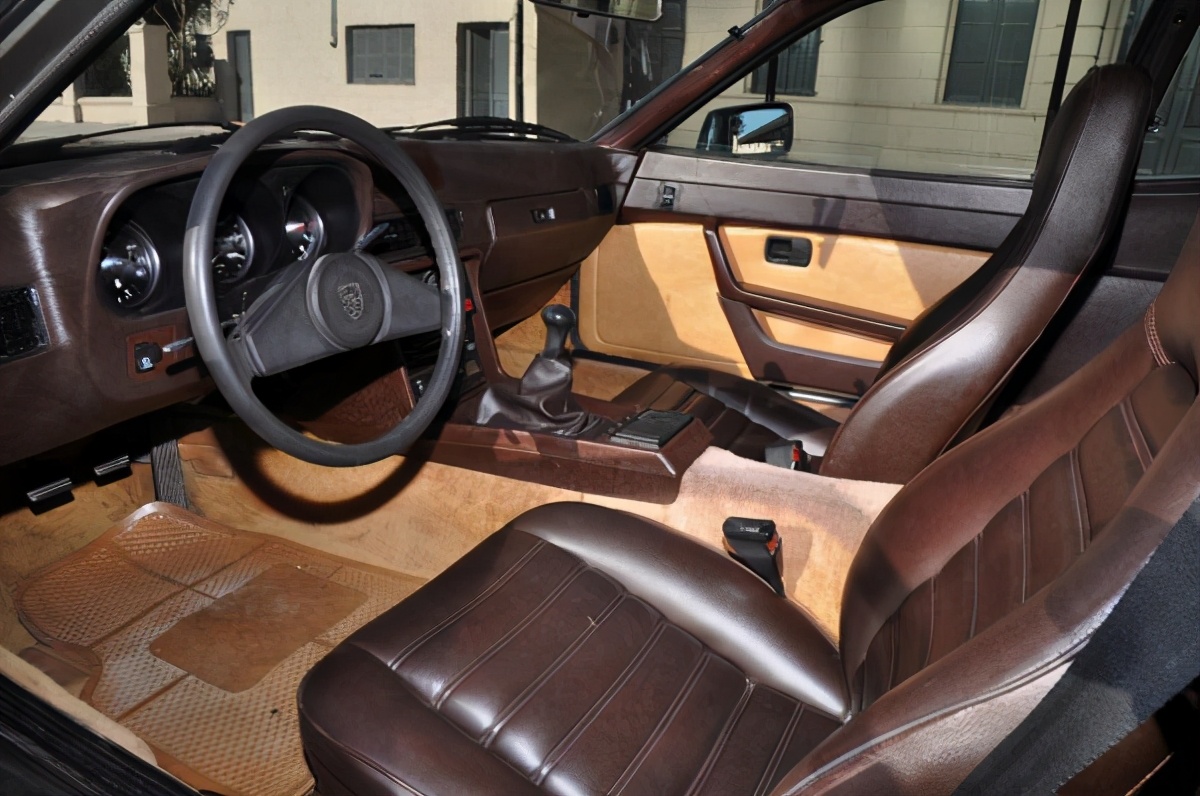 永久收藏的超跑,球王马拉多纳遗产