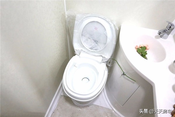 2018拓锐斯特房车经典款,拓锐斯特2022款房车c型菁英版