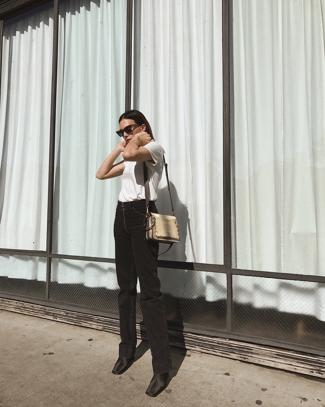 看见今年秋冬必入的第一双靴子，我方了……