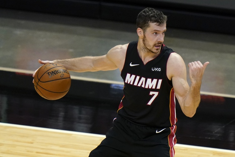 官宣!马刺太阳达成交易,怒吼天尊遭炮轰,骑士做出重大决定