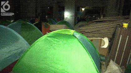 接不到房，汇都国际业主无奈“另类”入住