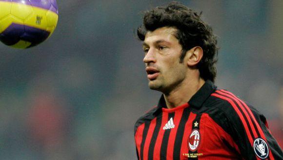 06-07欧冠ac米兰夺冠之路,04-05赛季ac米兰欧冠全过程