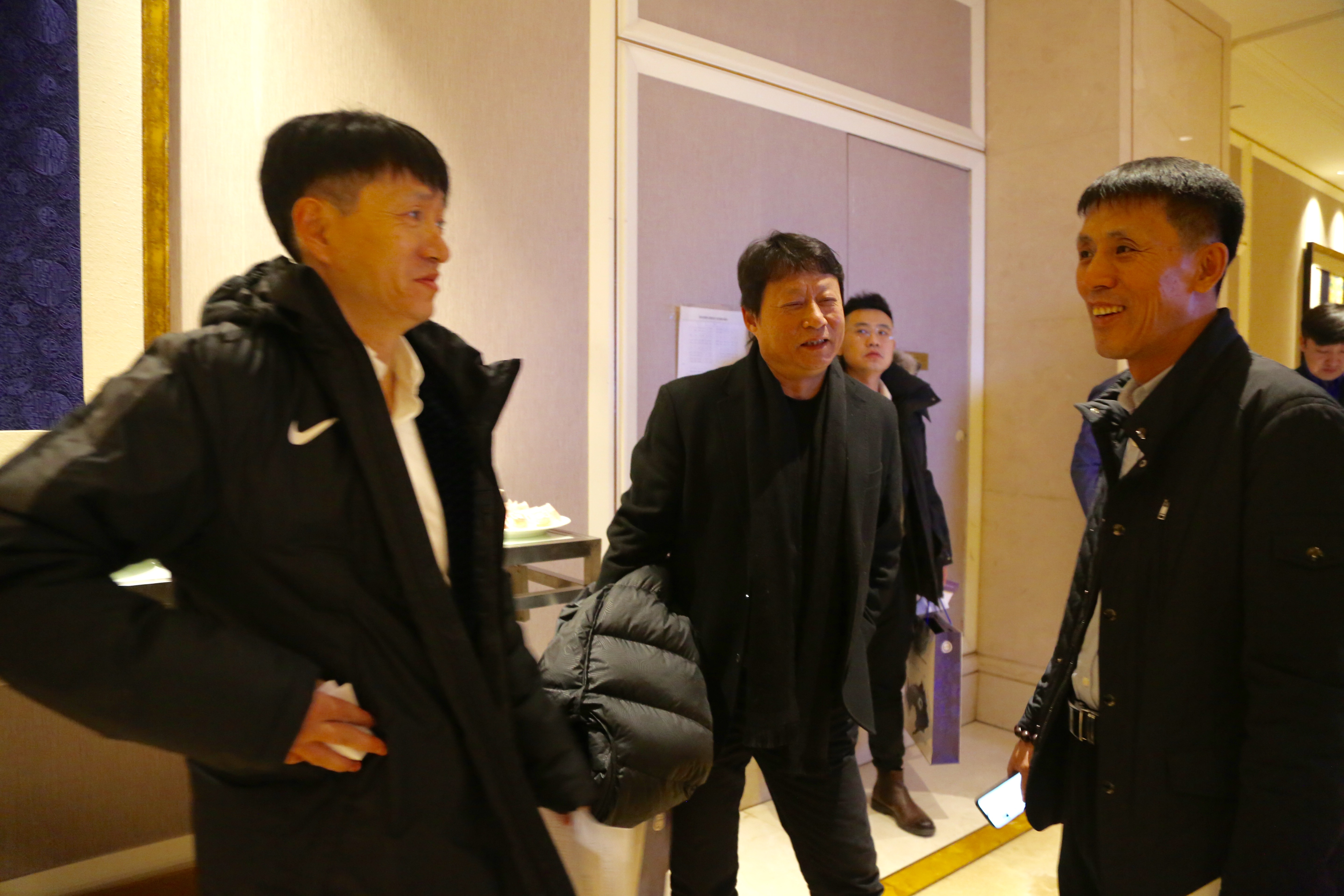 十冠王英雄路新辽足心传承东药集团为辽宁省足球协会第五次代表大会助力