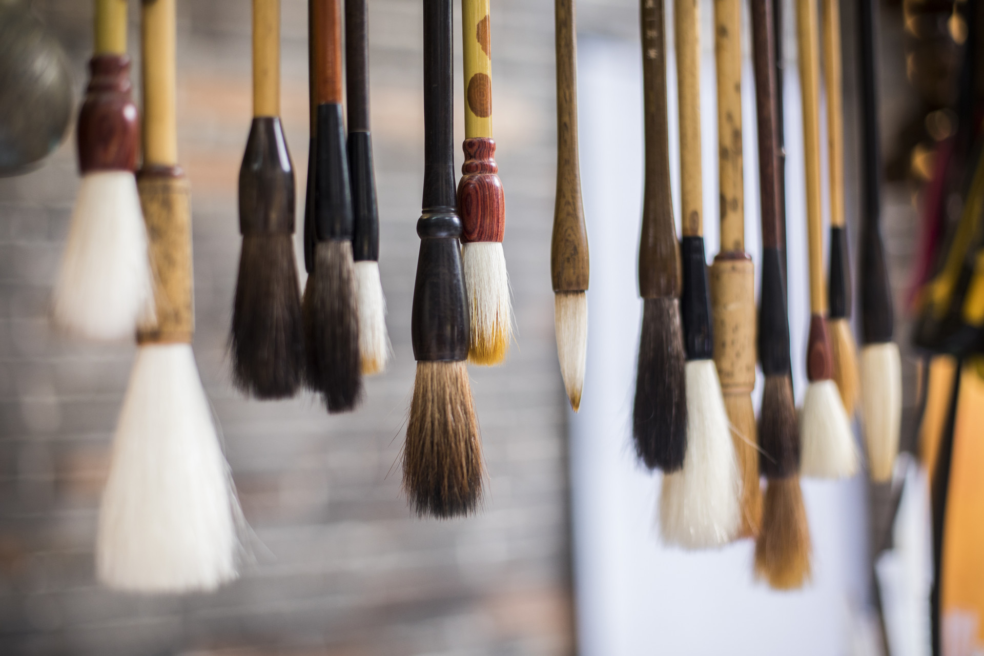 五月黄梅天三星白兰地,上联日月对星辰下联