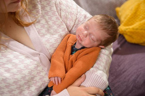 怀孕女子突然腹痛难忍,孕妇突然肚子疼孩子没保住