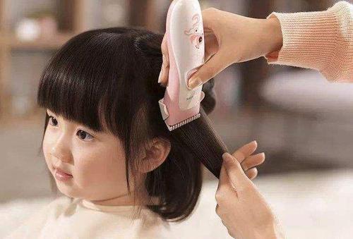 宝宝不肯理发是什么心理,宝宝不肯剃头可怎么办呢