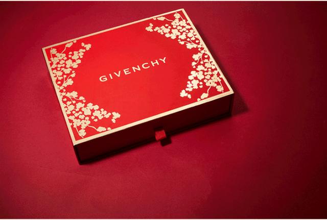 叮咚,你的19年彩妆礼品清单已送达~