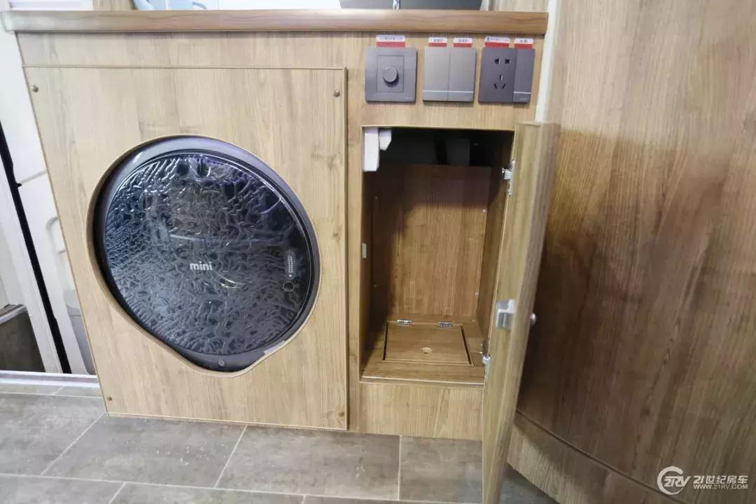 拓锐斯特轻卡侧拓展房车最新信息,拓锐斯特火星二号纵床版房车