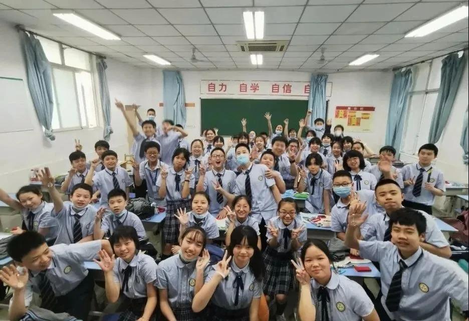 重庆凤鸣山中学状元,凤鸣山文理科双状元