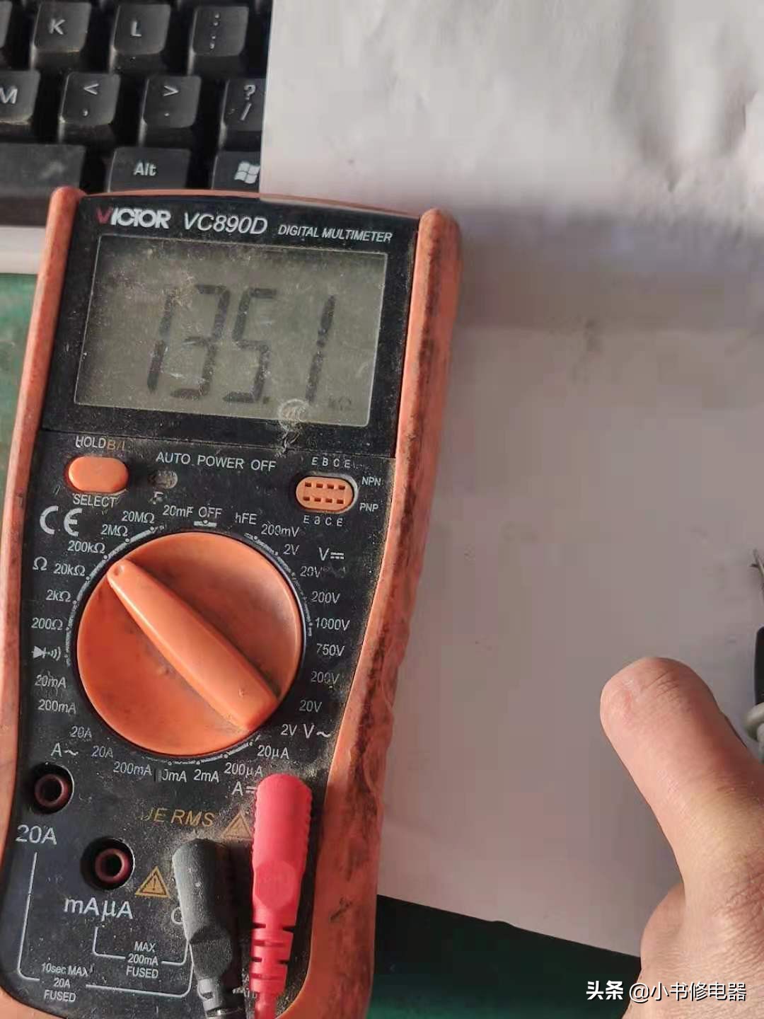 新手怎么学会用万用表,如何使用数字万用表教程