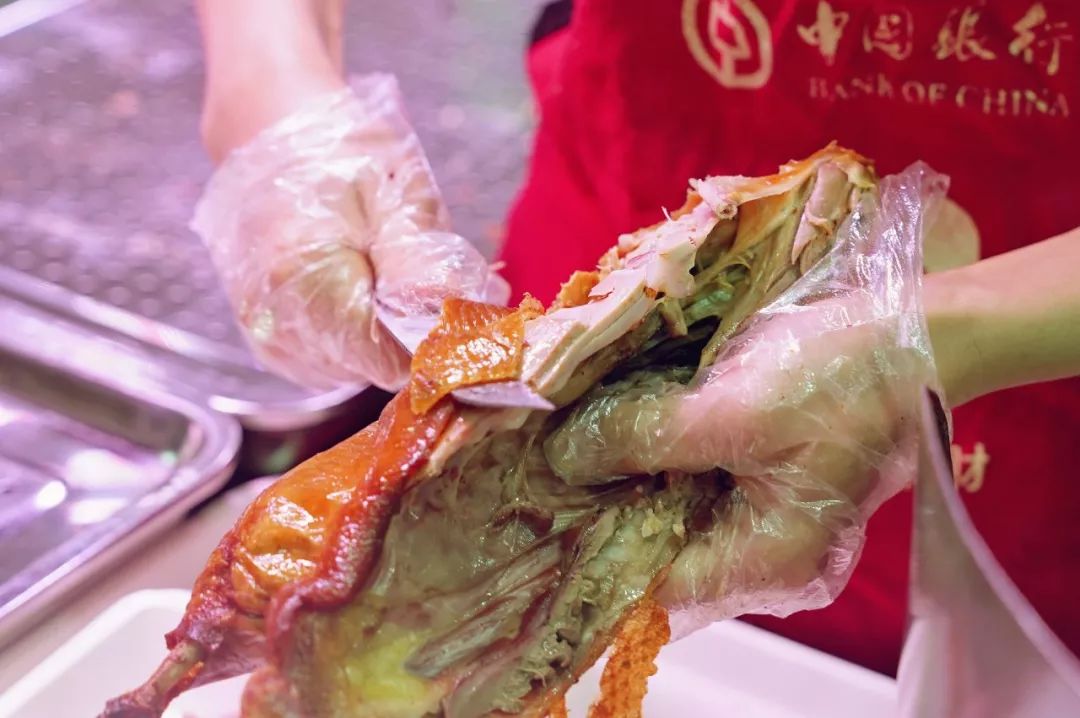 无夜市不夏天!西园里菜场竟然是个“深夜大食堂”?