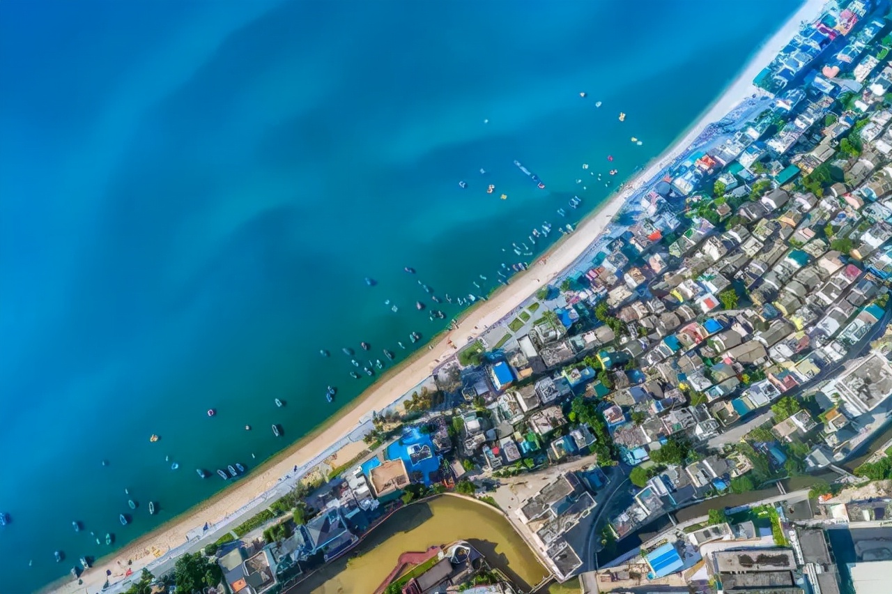 深圳大鹏古城边坐拥海岸线边的民宿，打卡百年古城丨巢里巢外