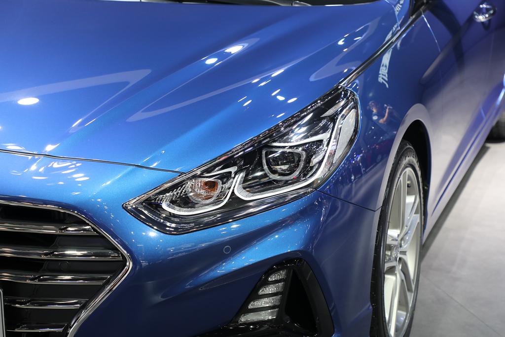 索纳塔九混动智联版测评,索纳塔9插电式混合动力评测